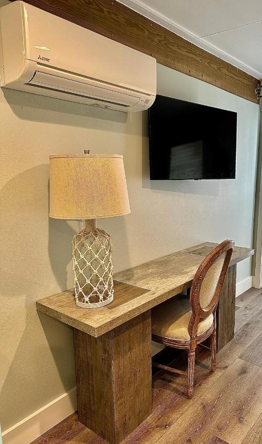 Waterfront Guesthouse On Key Allegro/Little Bay With Dock 罗克波特 外观 照片
